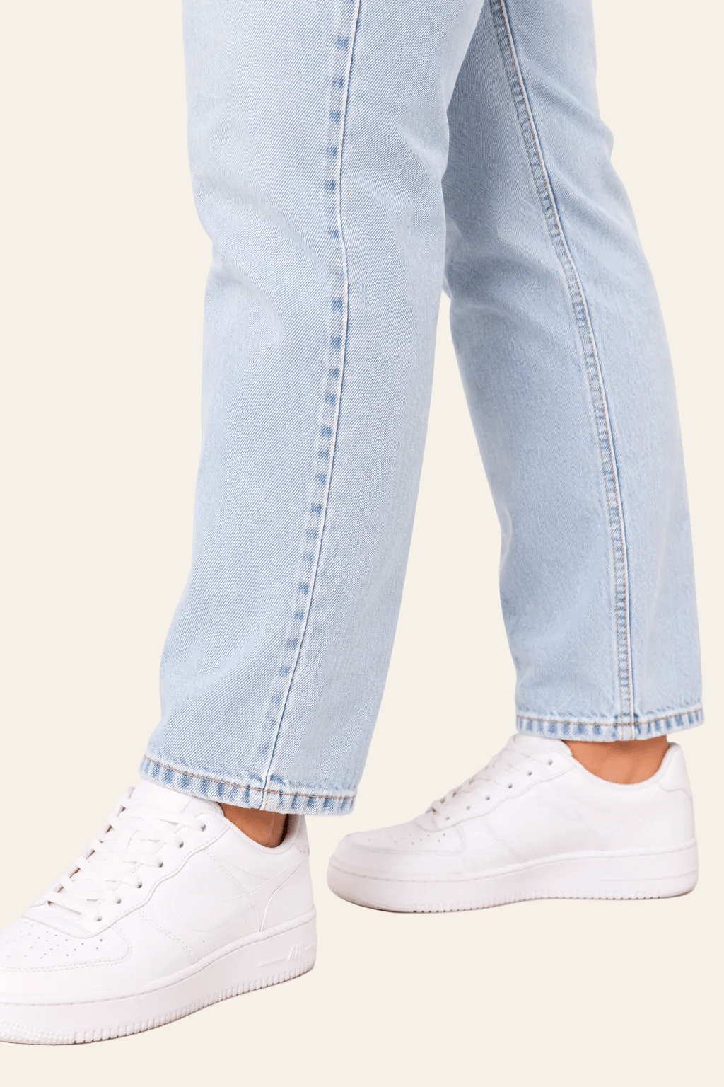 Detail van snit, naad en zoom van balloon fit damesjeans.