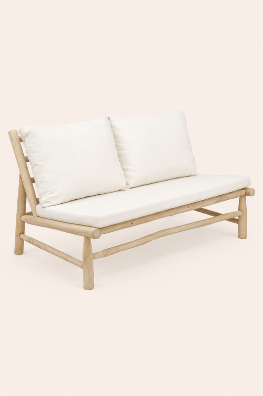 Island tweezitsbank buiten teakhout met naturel witte kussens