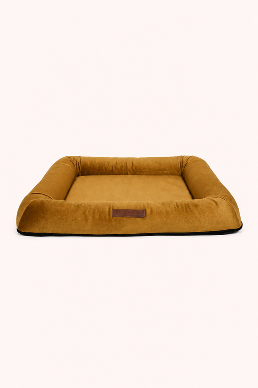 Monolith design hondenbed in meubelfluweel