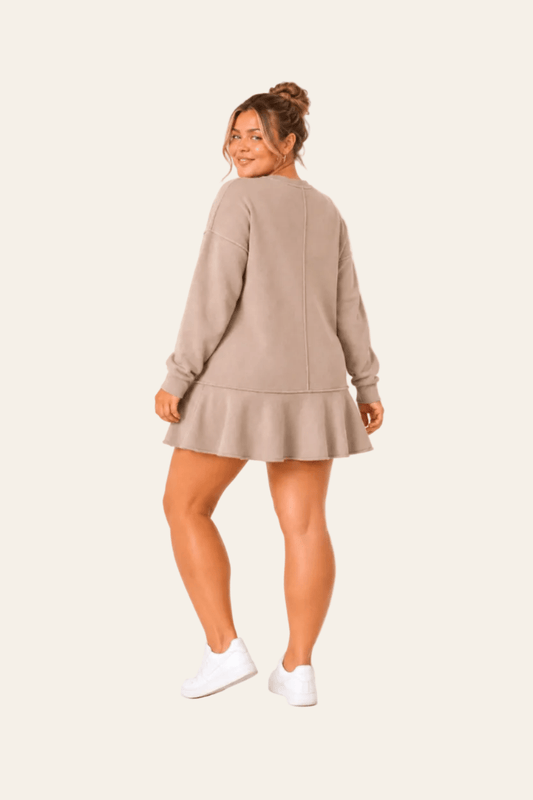 Women's sweatshirt dress with ruffles and side pockets