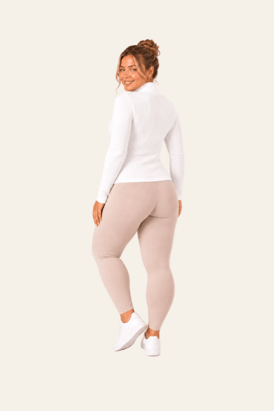 Ribbed long-sleeved women's sweater with a classic fit