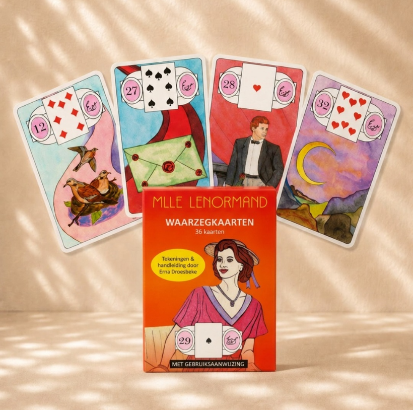 Mlle Lenormand kaartlegset met 36 kaarten, handboek en waarzegbord
