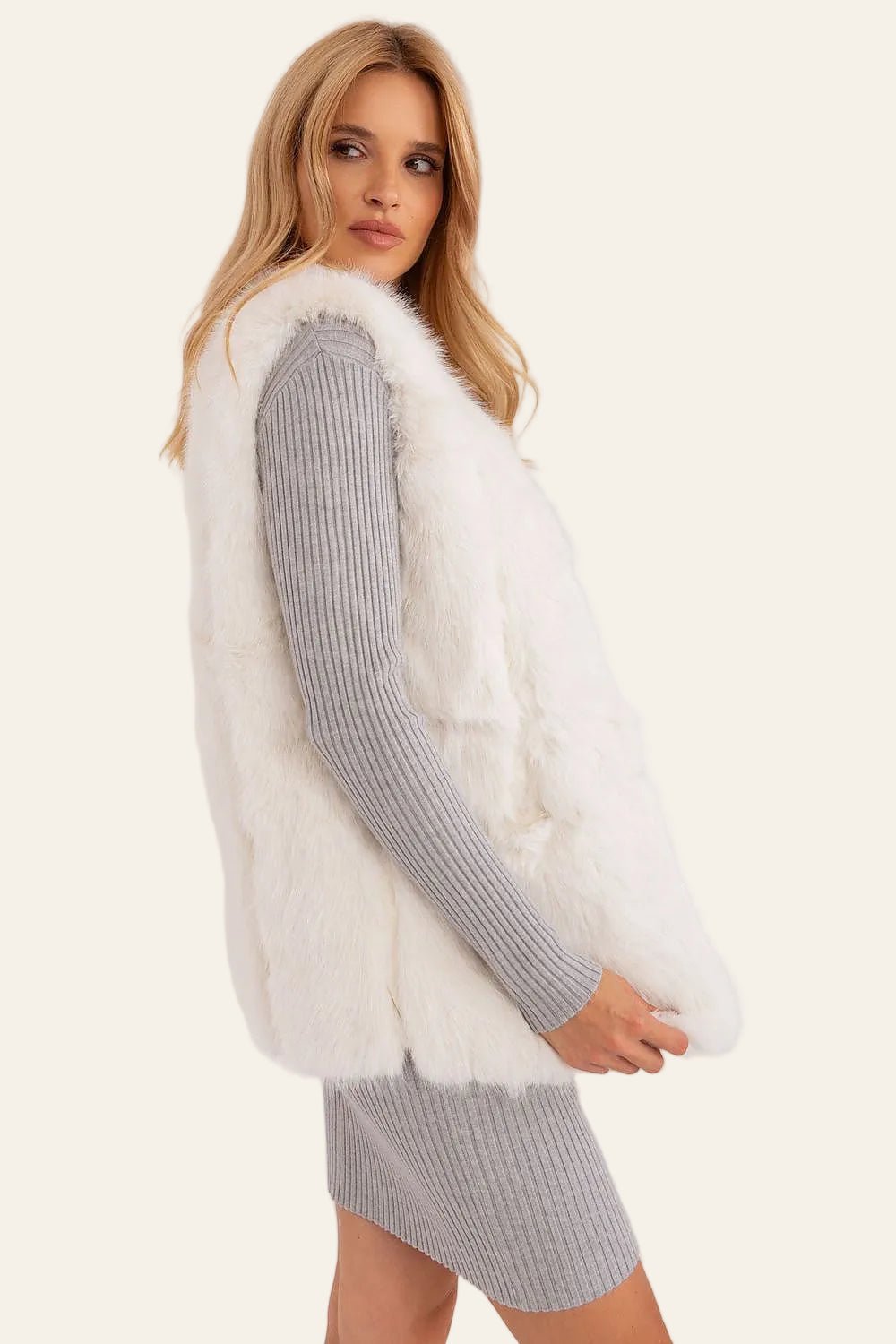 vest model 186709 AT