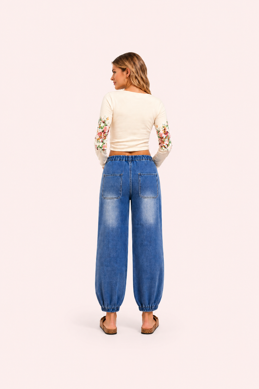 Losse jeans met toelopende pijpen