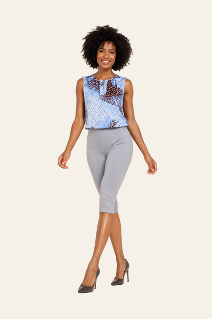 Viscose top met print en halsdetail
