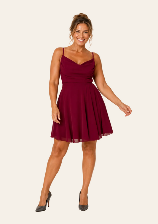 Elegante cocktailjurk met watervalhals