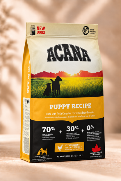 ACANA Light & Fit graanvrij hondenvoer met verse kip voor volwassen honden, verpakking van 6 kg op een beige achtergrond