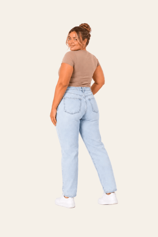 Women's balloon-fit jeans with tie belt