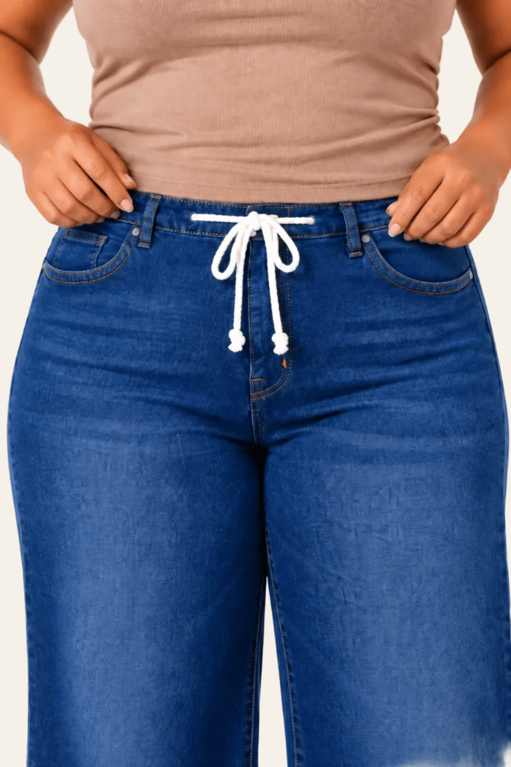 Blauwe gebleekte jeans met vetersluiting