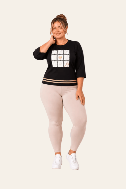 Casual blouse with 3/4 sleeves, round neck, and rhinestone print