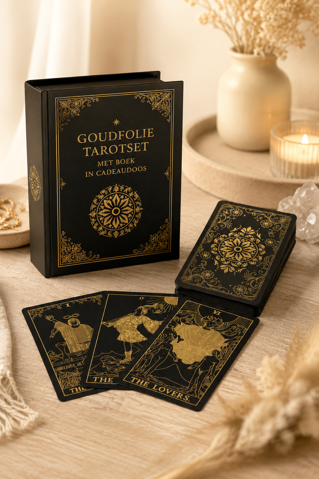 Goudfolie tarotset met boek in cadeaudoos
