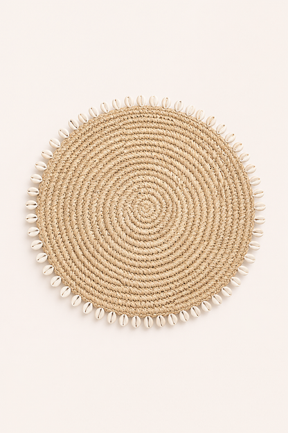 Pannenonderzetter raffia met kauri schelpen naturel