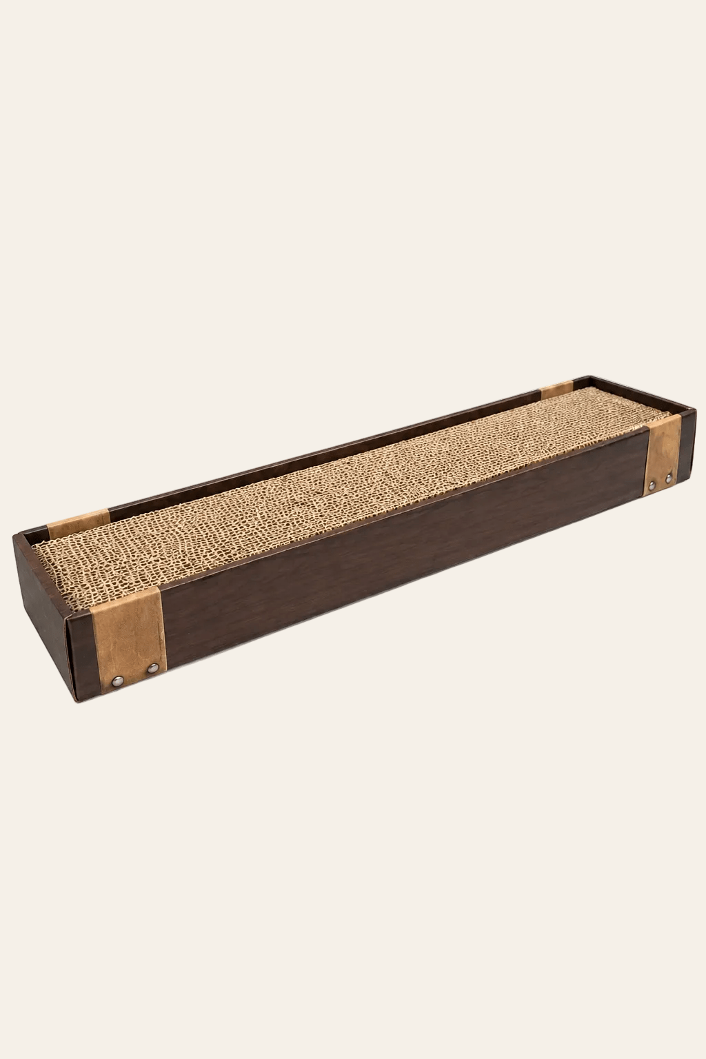 Croci Homedecor Wenge krabplank donkerbruin 48x12,5x5 cm met omkeerbaar kartonnen kraboppervlak en houten houder op witte achtergrond.