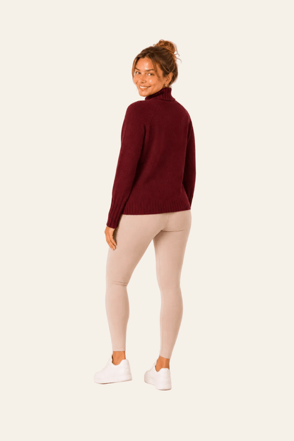 Women's turtleneck sweater with ribbed cuffs