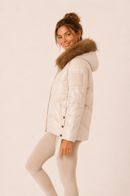 Dames donsjas met bontdetail capuchon