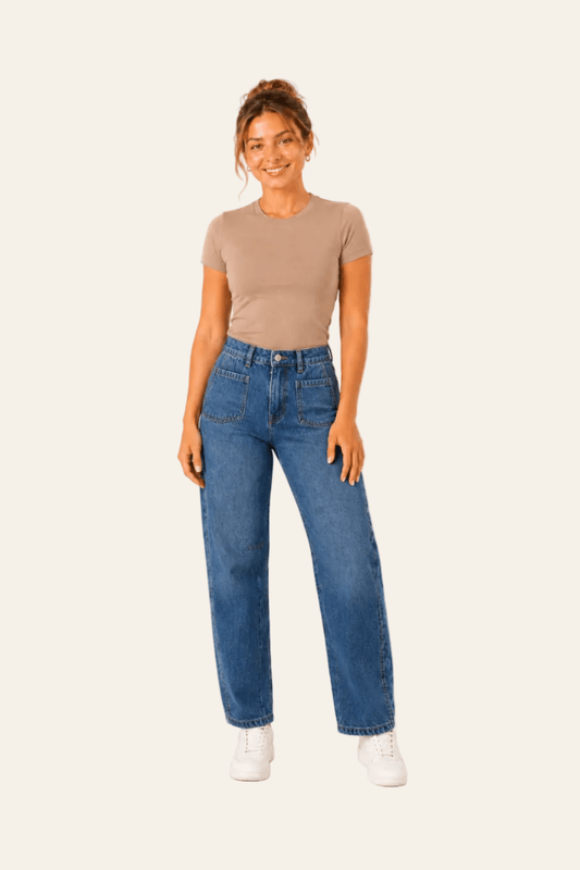 Ballon damesjeans high waist met taps toelopende pijpen – vooraanzicht met zicht op taille, voorzijde en volledige pijpvorm