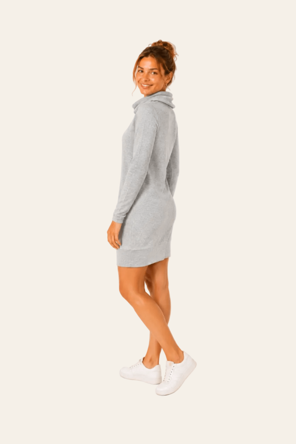 Damesjurk in sweatshirtstof met schoorsteenkraag en zakken