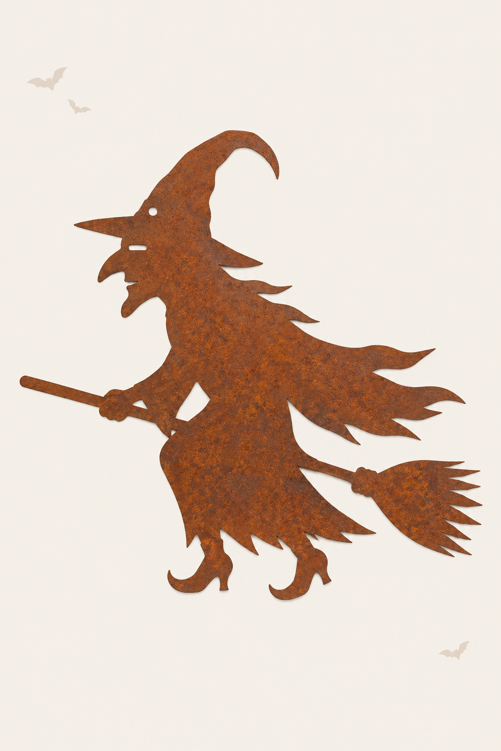 Decoratieve heks in roestig metaal voor halloween tuin en huis om op te hangen