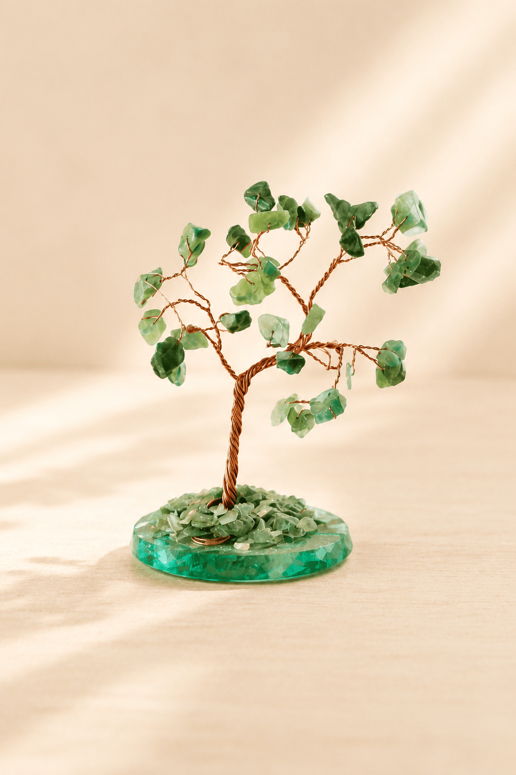 Edelsteenboom groene aventurijn op groene agaatbasis