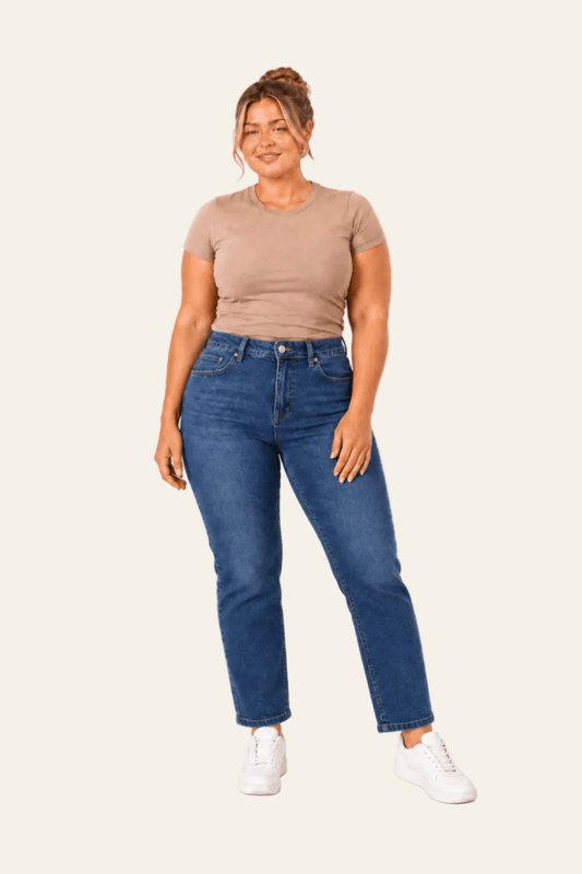 Elastic fitted women's jeans with regular waist