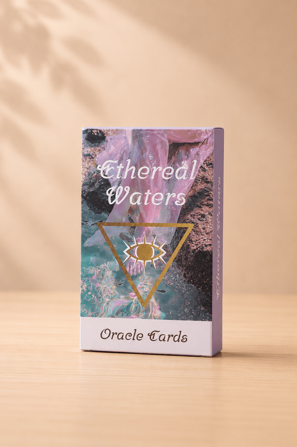 Ethereal Waters orakelkaarten – Sirens & Moonlight op een licht beige gebladerde achtergrond