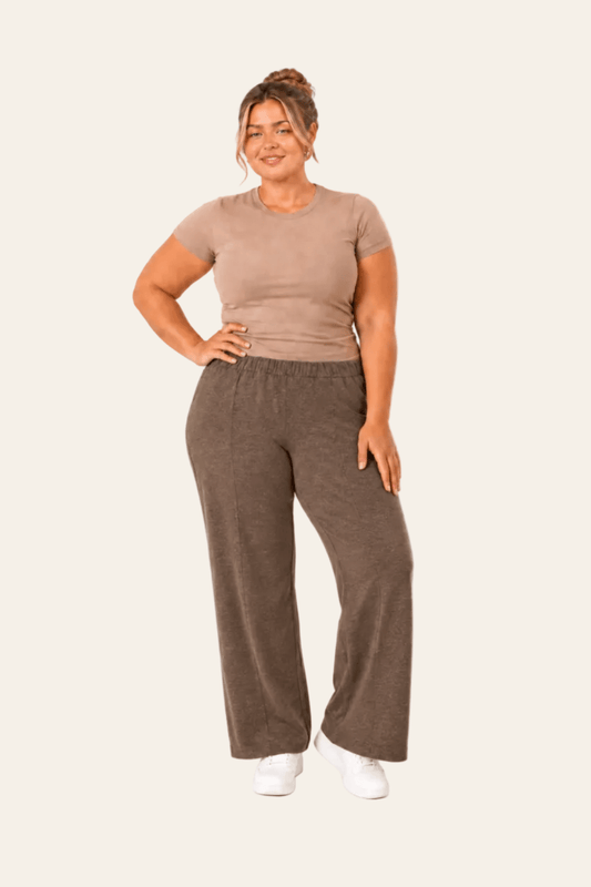 Straight-leg, high-waisted jogging bottoms