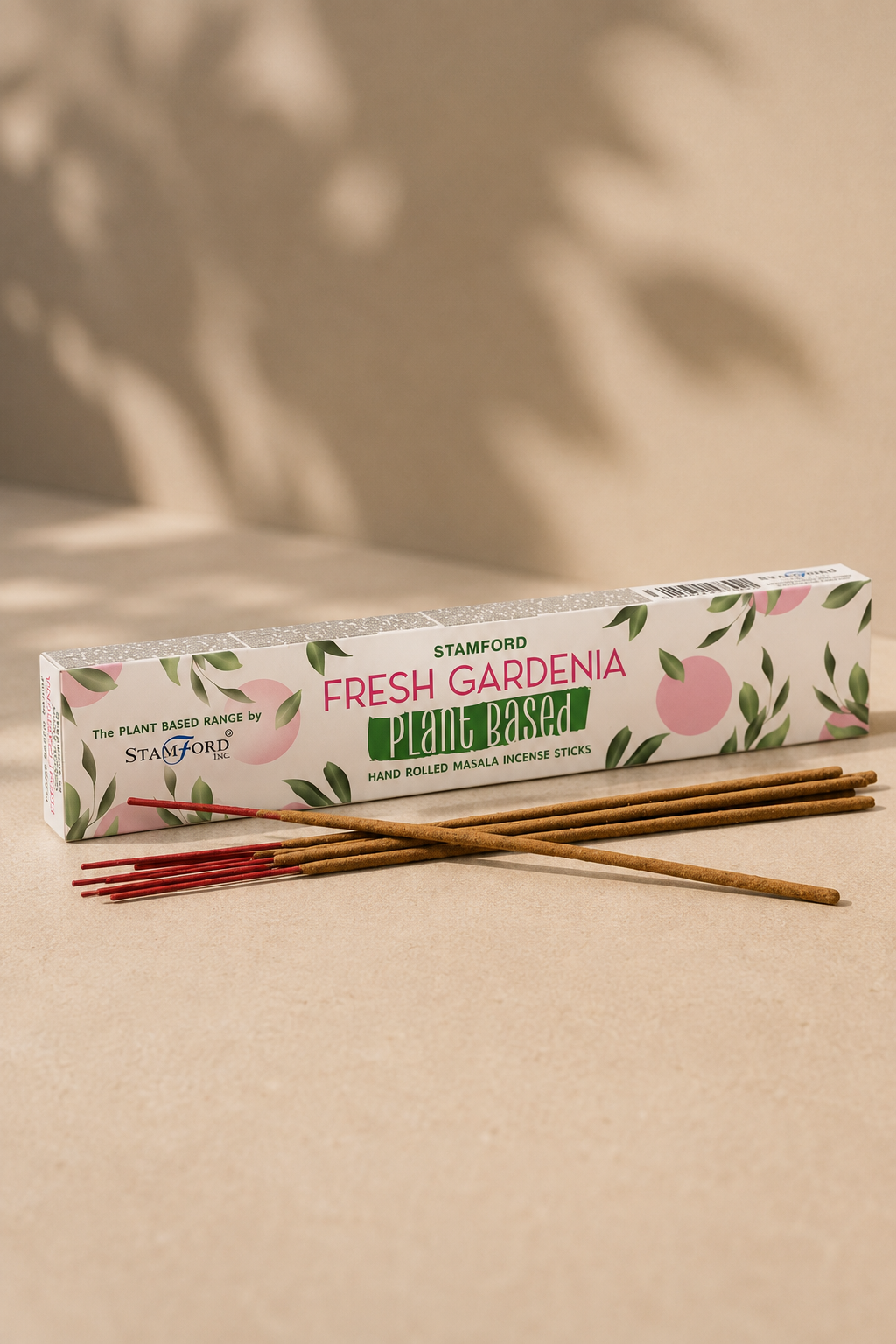 Gardenia natuurlijke wierookstokjes op een lifestyle achtergrond in het beige