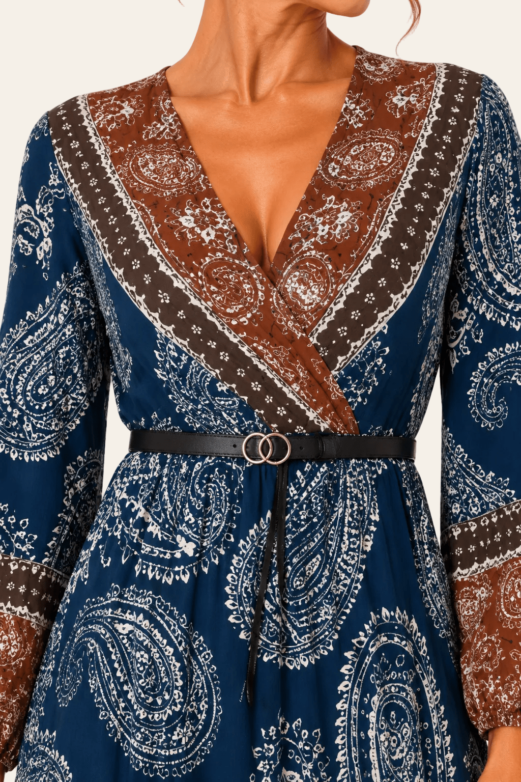 Geplooide midi-jurk van chiffon met riem en lange mouwen