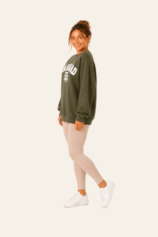 Gevoerde dames sweater met ronde hals, opvallende teksten en decoratieve patches