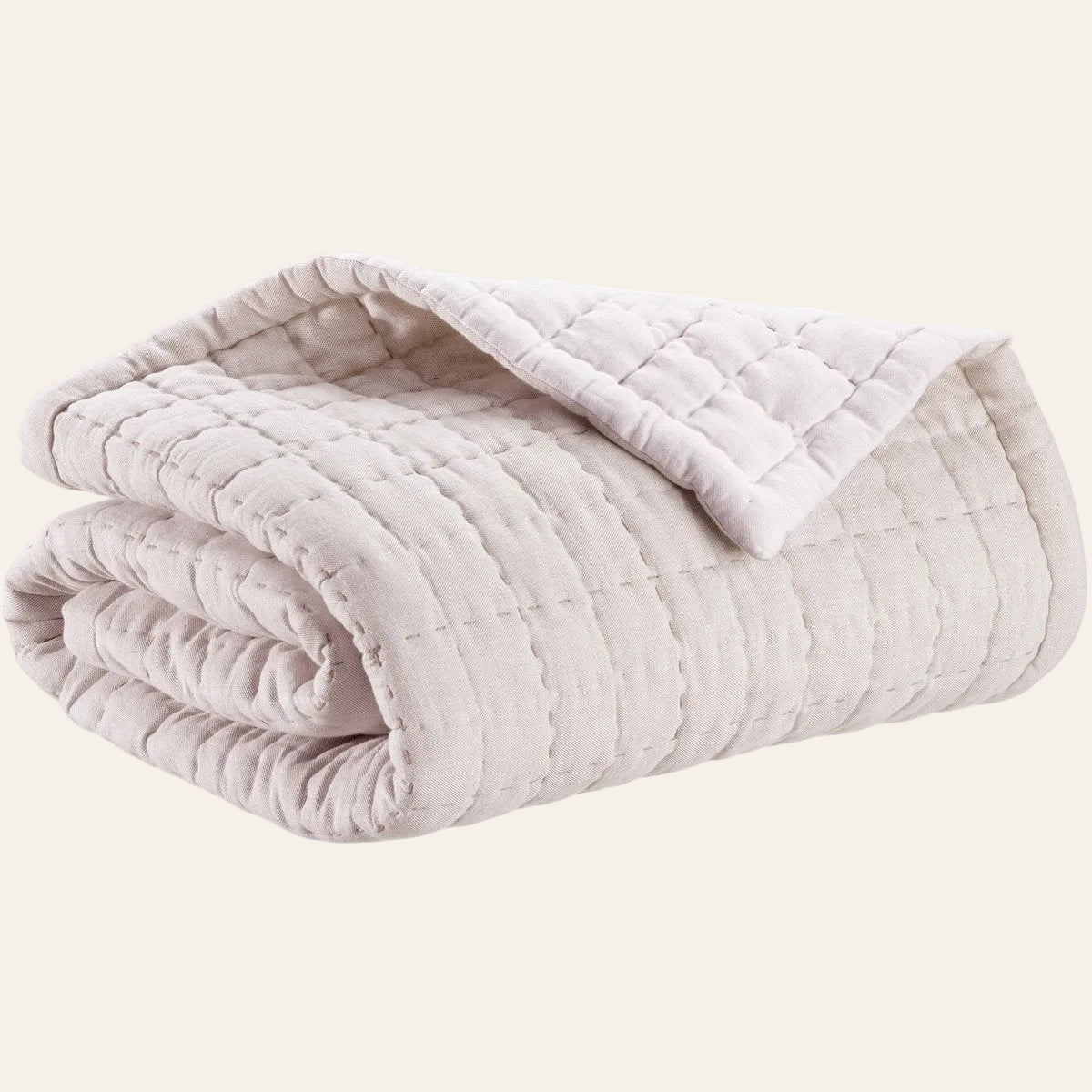 Gevouwen Cambra bedsprei in naturelkleur met een katoenen buitenzijde en zachte polyester vulling