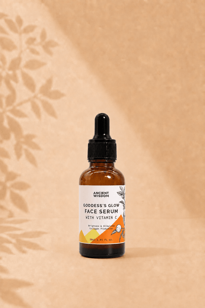 Gezichtsserum met vitamine C in een bruin transparant flesje van 30ml met een zwart pipet