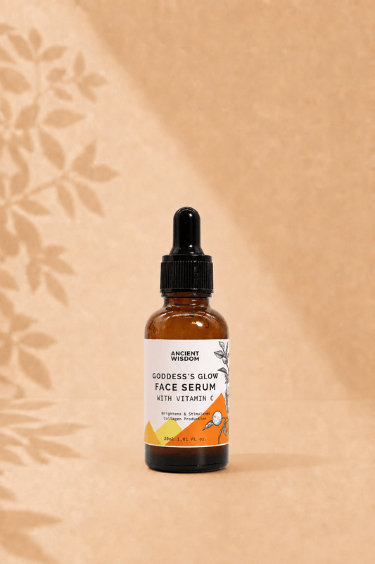 Gezichtsserum met vitamine C in een bruin transparant flesje van 30ml met een zwart pipet