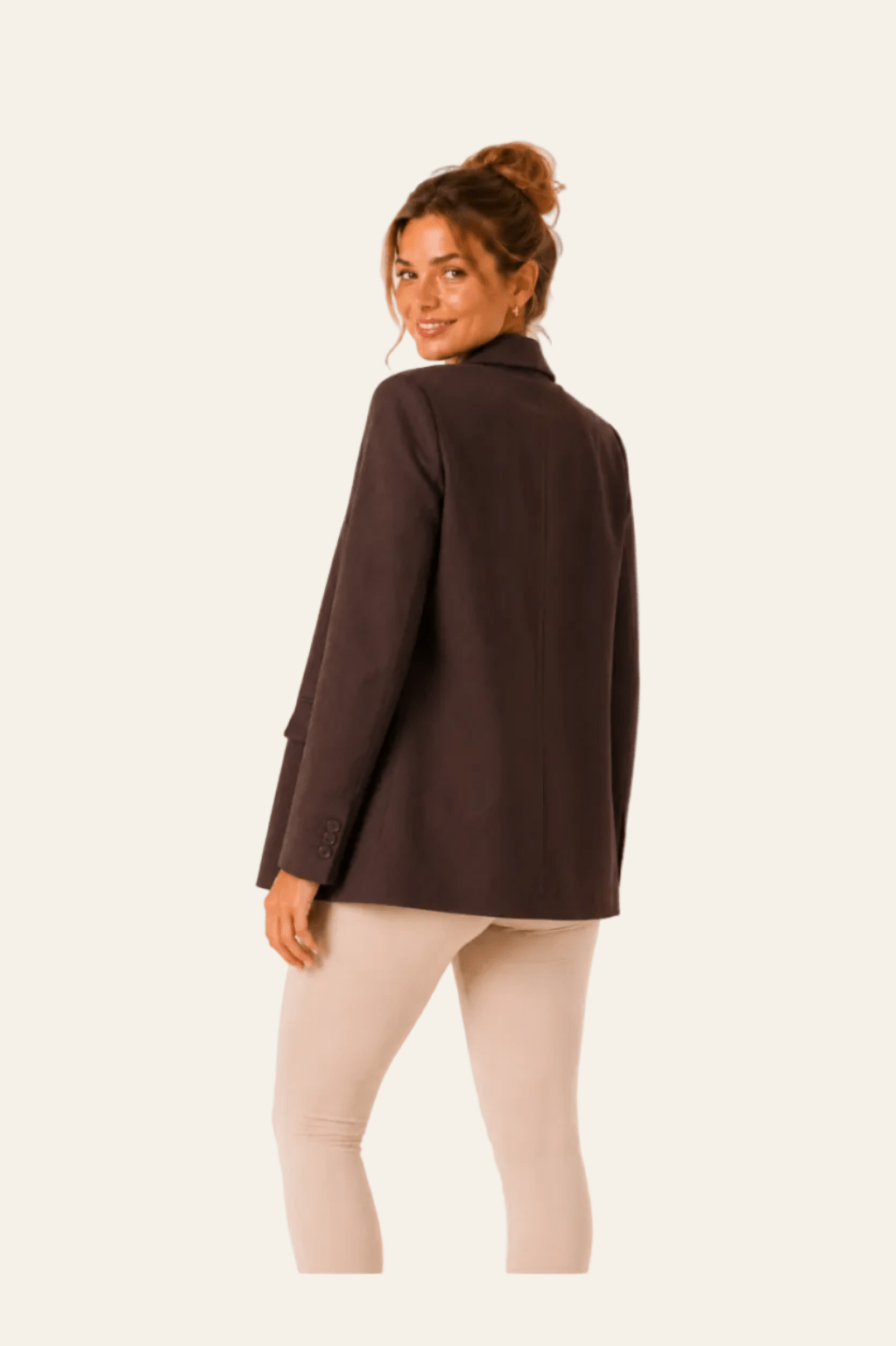 Gimme effen casual damesjas met een uniek en trendy diy ontwerp op de mouw