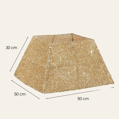 Gouden vierkante kerstboomrok 50 x 50 cm met feestelijke glanzende afwerking van Mica Decorations afmetingen productfoto