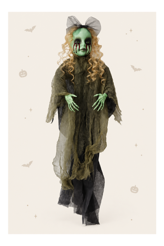 Griezelig halloween meisje met zwarte grote strik in haar haren en blonde lokken in groen kunststof 