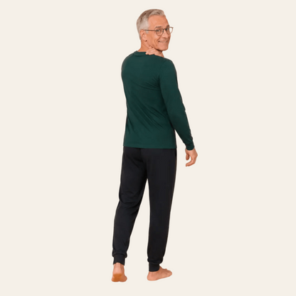Henderson lange herenpyjamaset in groenkleurige top met zwartkleurige broek, achteraanzicht