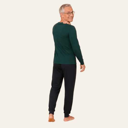 Henderson lange herenpyjamaset in groenkleurige top met zwartkleurige broek, achteraanzicht