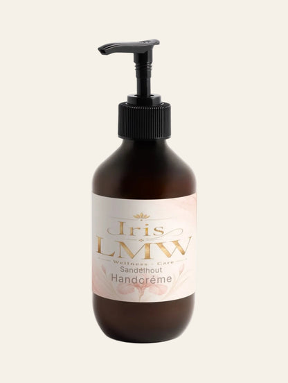 Iris LMW verpakking van rijke handcrème met sandelhoutgeur en zichtbaar etiket.
