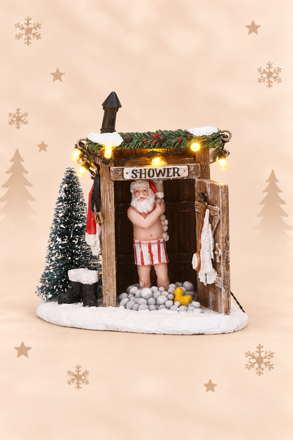 Kerstman in houten douchecabine met warme LED-verlichting, sneeuw, kerstboom, laarzen en geel badeendje
