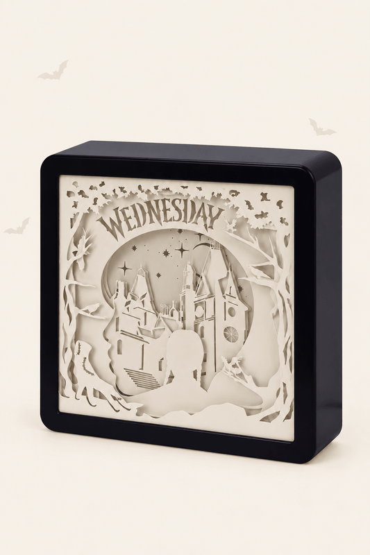 Led lichtbox wednesday addams met silhouet en maan met het licht uit