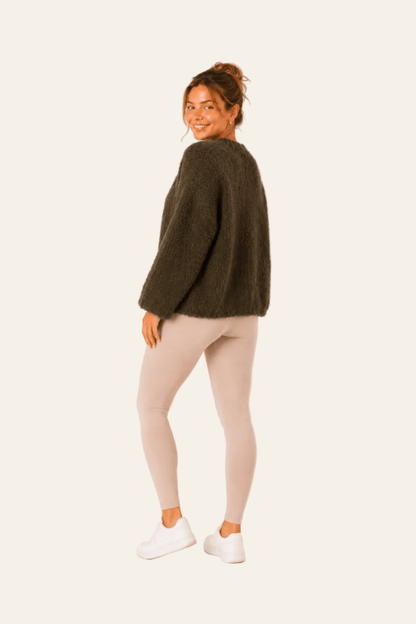 Lightweight women's cardigan with puff sleeves, no closure