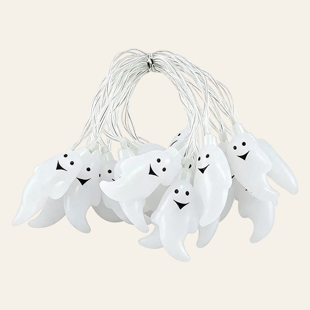 Lichtslinger met witte spookjes voor halloween als en productfoto
