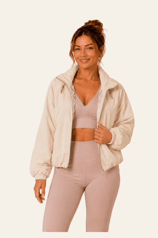 Makadamia dames tussenjas beige italiaans bomberjack met kant look voering