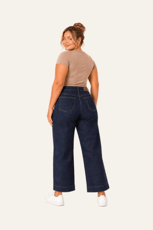 Casual women's high-waisted straight-leg jeans