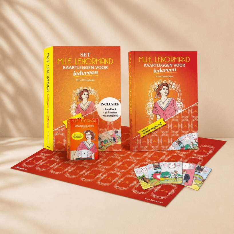 Mlle Lenormand kaartlegset met 36 kaarten, handboek en waarzegbord