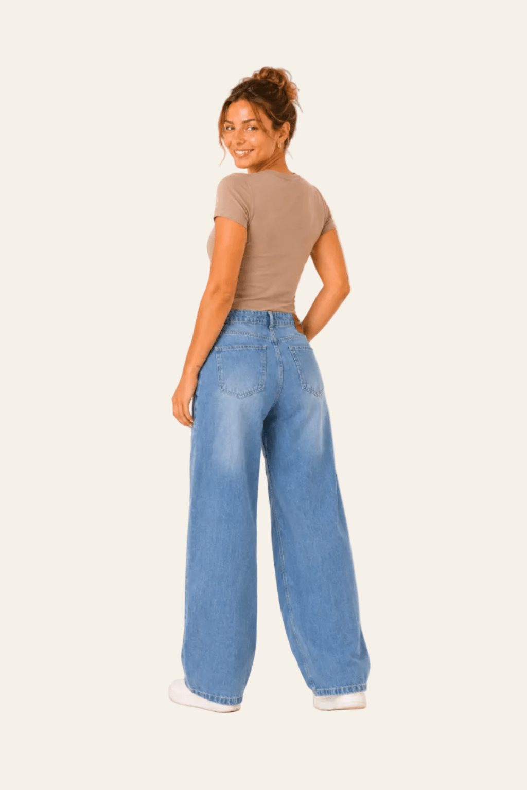 Mom fit damesjeans met plooidetail en wijde pijpen