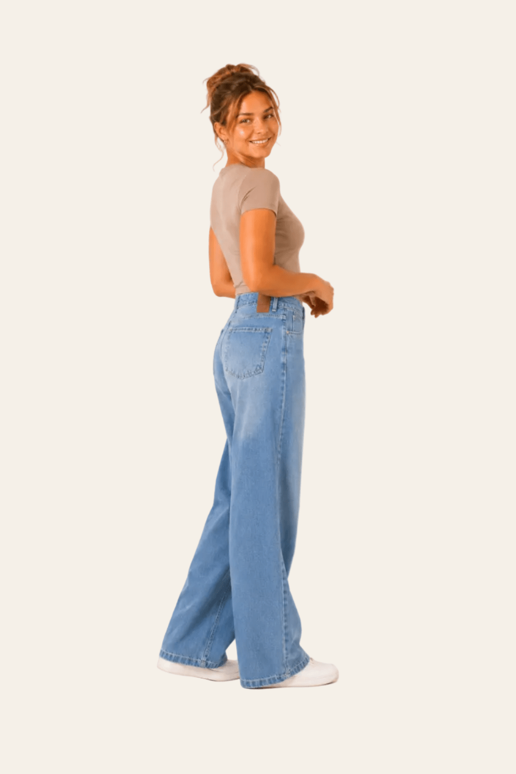 Mom fit damesjeans met plooidetail en wijde pijpen
