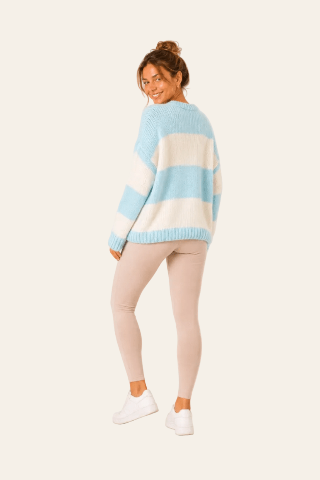 Oversized damestrui met ronde hals en subtiel streeppatroon