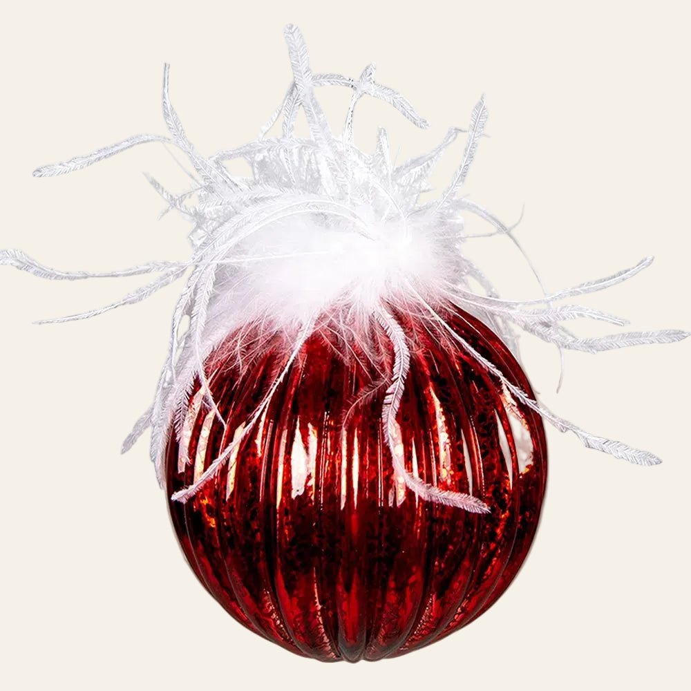 Rode glazen kerstballen met witte veren set van 4 Ø 10 cm productfoto