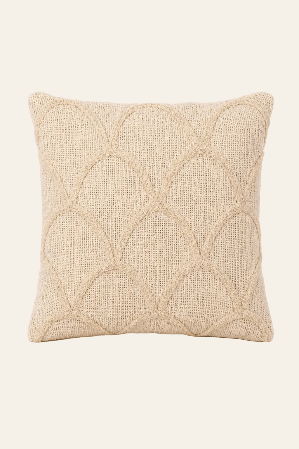 Sahara kussenhoes in naturelkleur 50 × 50 cm, met aandacht voor materiaal, structuur en proportie.